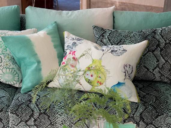Modern-Bedding-Sets-and-Romantic-Ideas-for-Mothers-Day-Gift-_15-3