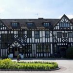 Discover-The-Manor-Hotel-Where-Contemporary-Luxury-Finds-Its-Purest-Form_02