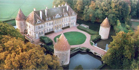 C18th Burgundy Chateau a Charming Hotel in Bourgogne France_08