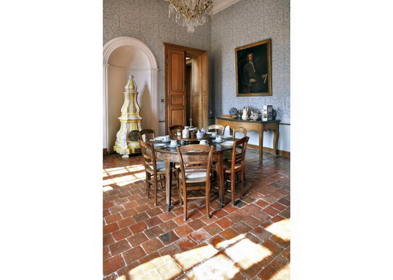 C18th Burgundy Chateau a Charming Hotel in Bourgogne France_24