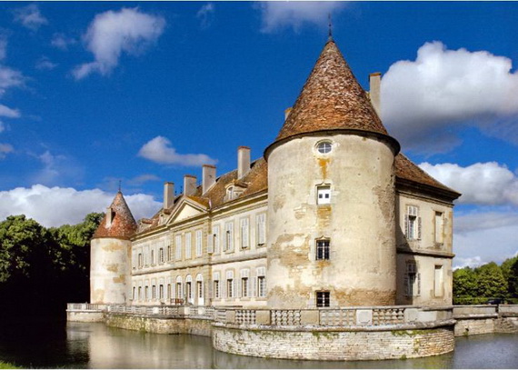 C18th Burgundy Chateau a Charming Hotel in Bourgogne France_28