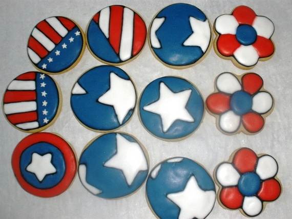 Spectacular Red, Blue, and White Cupcake Decorating Ideas (6)