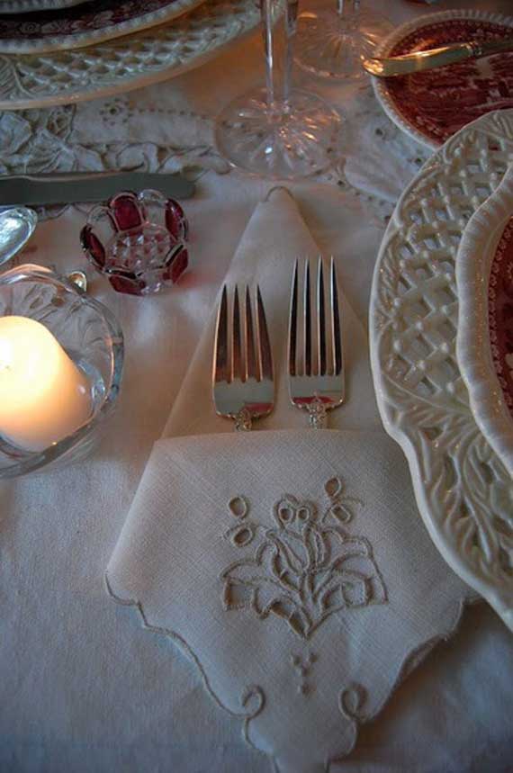 Creative Napkin Folds for Your Holiday Table (48)