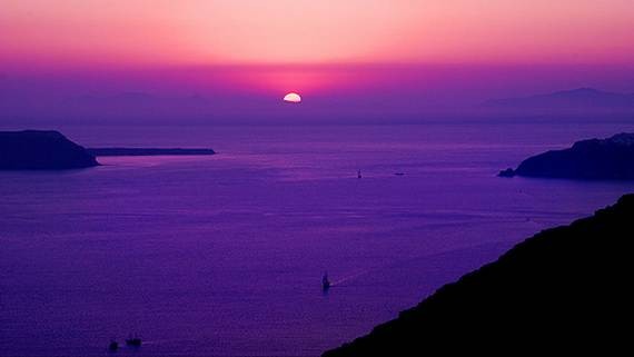 The-Stunning-Santorini-Island-Greece_03