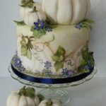 45-Edible-Decoration-Ideas-for-Halloween-Cakes-and-Cupcake-1