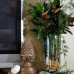 35-Gorgeous-Holiday-Mantel-Decorating-Ideas-with-Pine-cones_24