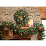 35-Gorgeous-Holiday-Mantel-Decorating-Ideas-with-Pine-cones_32