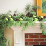 35-Gorgeous-Holiday-Mantel-Decorating-Ideas-with-Pine-cones_34