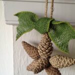 50-Eco-friendly-Holiday-Decorations-Made-of-Pine-Cones_12