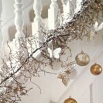Festive-Holiday-Staircases-and-Entryways_36