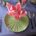 Napkin-Folding-–-Seasonal-Ideas-For-Table-Decoration_04