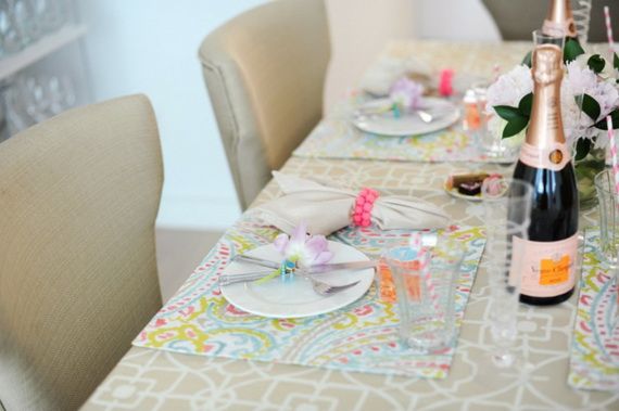 Napkin Folding – Seasonal Ideas For Table Decoration_47