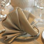 Napkin-Folding-–-Seasonal-Ideas-For-Table-Decoration_53
