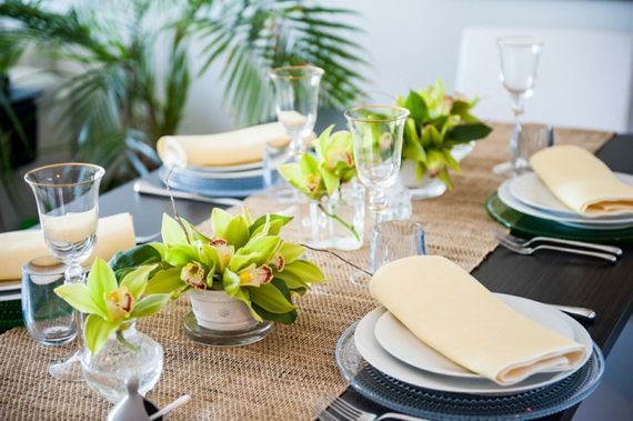 Napkin Folding – Seasonal Ideas For Table Decoration_54