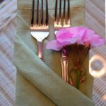 Napkin-Folding-–-Seasonal-Ideas-For-Table-Decoration_68