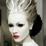 Pretty-and-scary-Halloween-makeup-ideas-for-the-whole-family-a-q