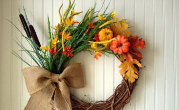 Splendid Fall Wreaths & Door Decoration Ideas And Inspiration