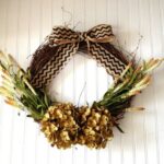 Splendid-Fall-Wreaths-Door-Decoration-Ideas-And-Inspiration_041