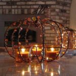 Spooky-Halloween-Lighting-Candles-Decoration-Ideas-_13