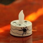 Spooky-Halloween-Lighting-Candles-Decoration-Ideas-_46