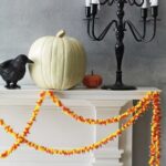 halloween-decorations-candy-corn-mantel- (1)