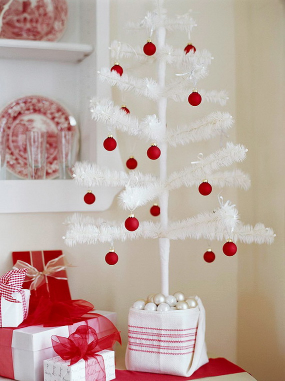 Festive Holiday Decor Ideas for Small Spaces (29)