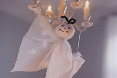 35 Ghostly Halloween Decoration Ideas for October 31st