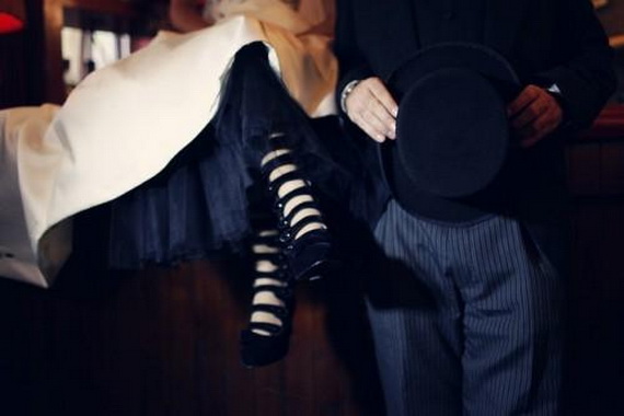 Gorgeous Halloween Wedding Shoes Inspirations For a Spooky Big Day_05