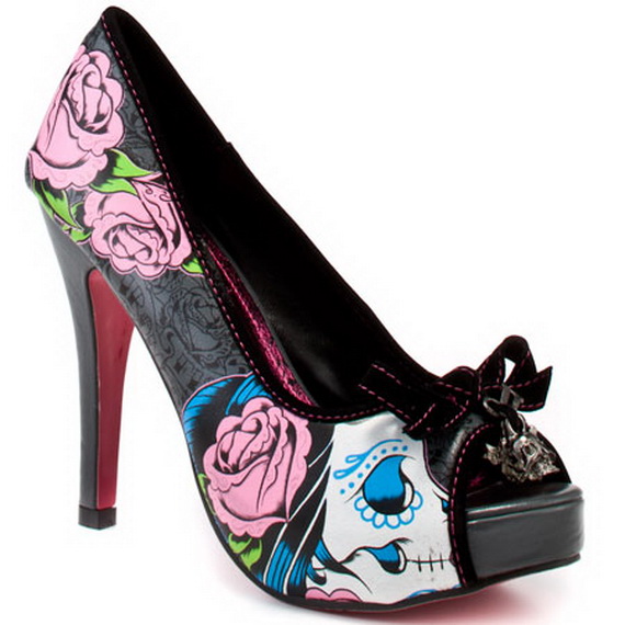 Gorgeous Halloween Wedding Shoes Inspirations For a Spooky Big Day_15