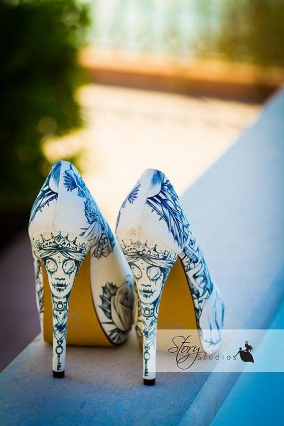 Gorgeous Halloween Wedding Shoes Inspirations For a Spooky Big Day_28