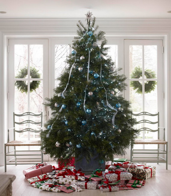 How to Decorate a Christmas Tree Traditionally In Easy Steps_43