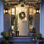Stunning-Christmas-Front-Door-Décor-Ideas-familyholiday_46
