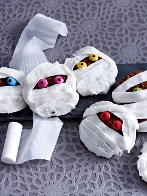 Sweet and salty Edible Halloween Decoration Ideas for kids _26