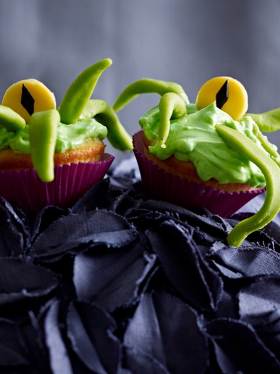 Sweet and salty Edible Halloween Decoration Ideas for kids _27