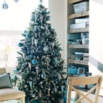 Traditional-And-Unusual-Christmas-Tree-Décor-Ideas_12