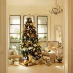 Traditional-And-Unusual-Christmas-Tree-Décor-Ideas_29
