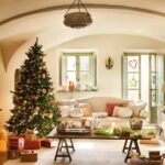 Traditional-And-Unusual-Christmas-Tree-Décor-Ideas_30
