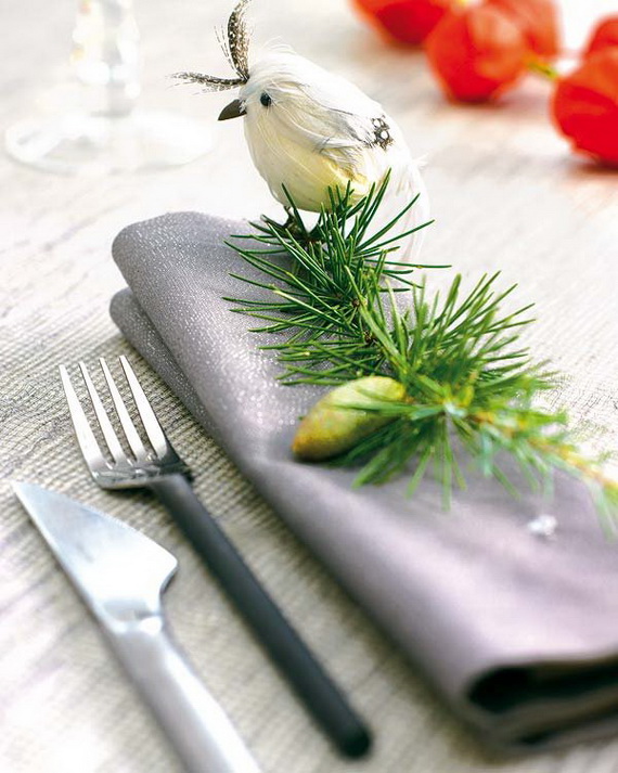 Amazing Christmas Dinner Table Decoration Ideas_21