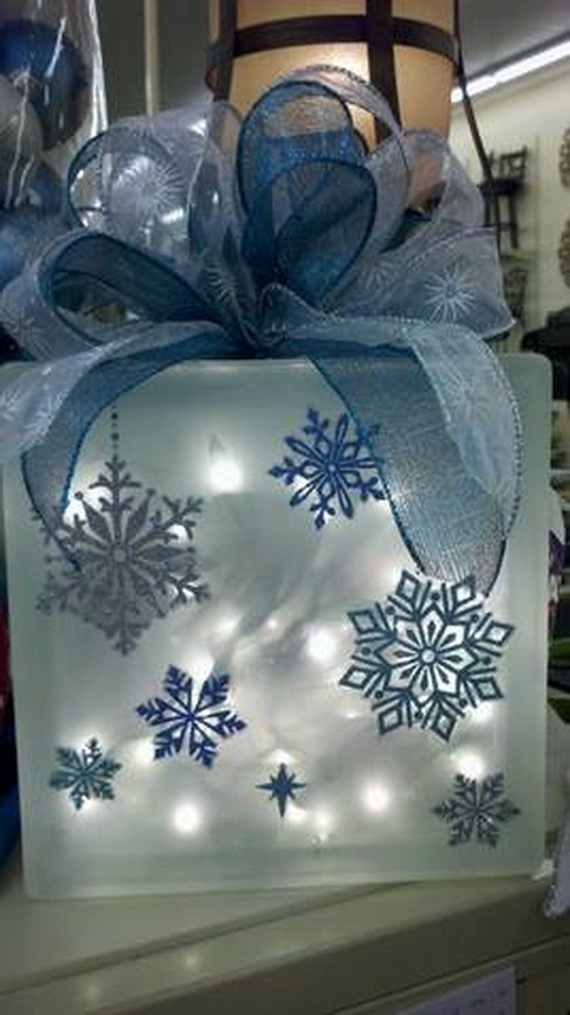 Creative Christmas Snowflake Decorating Ideas_018