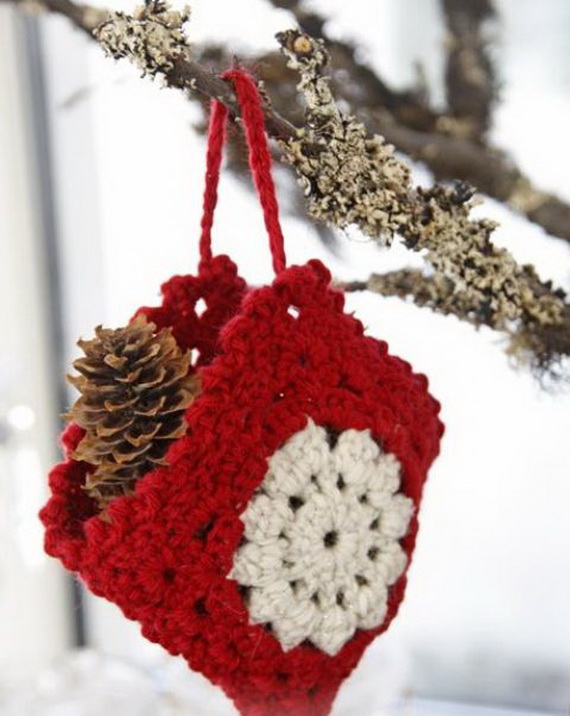 Cute And Cozy Knitted Christmas Decorations_24
