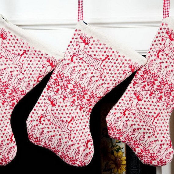Cute And Cozy Knitted Christmas Decorations_35
