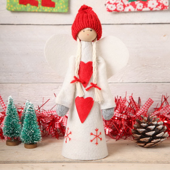 Cute And Cozy Knitted Christmas Decorations_37