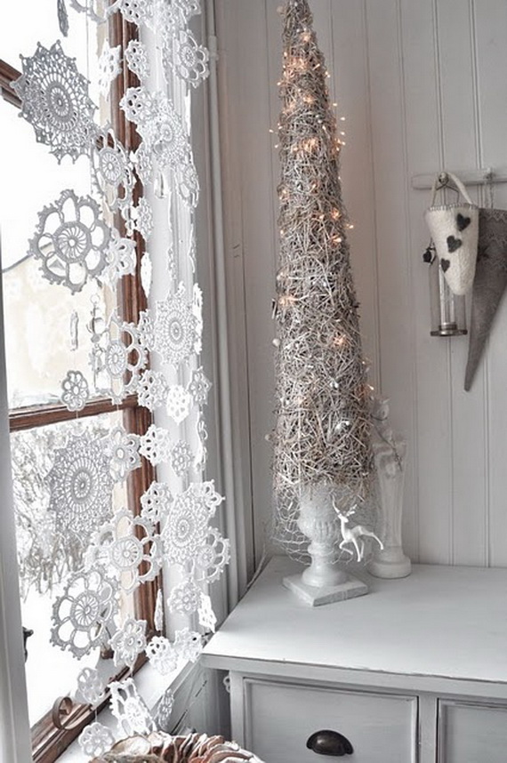 Snowflakes Inspiration Favorite Christmas Decorating Ideas (23)