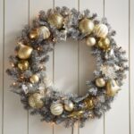 Stylish-Christmas-Décor-Ideas-In-Grey-Color-and-French-Chic_08