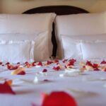 40-Warm-Romantic-Bedroom-Décor-Ideas-For-Valentines-Day-2