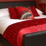 40-Warm-Romantic-Bedroom-Décor-Ideas-For-Valentines-Day-8