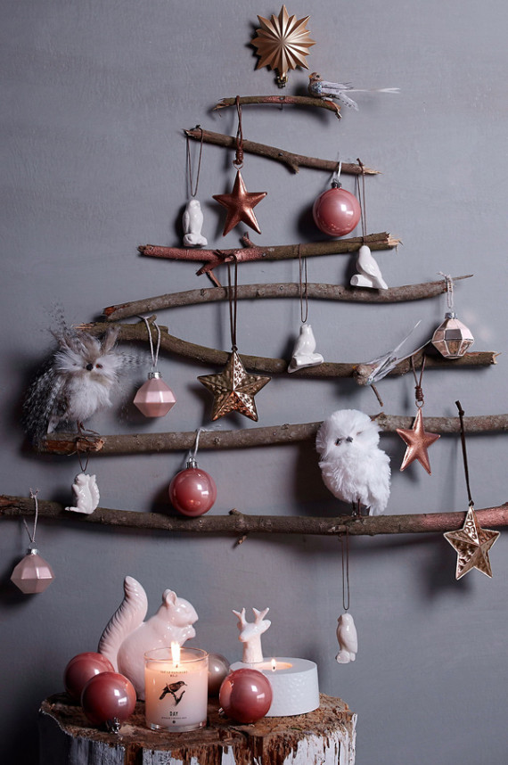 A Little More Festive Scandinavian Christmas Decor  (1)