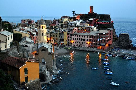 Explore-Stunning-The-Cinque-Terre-town-Of-Vernazza-On-The-Italian-Riviera-16
