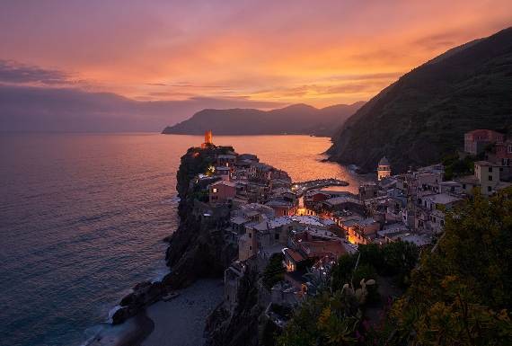 Explore-Stunning-The-Cinque-Terre-town-Of-Vernazza-On-The-Italian-Riviera-17