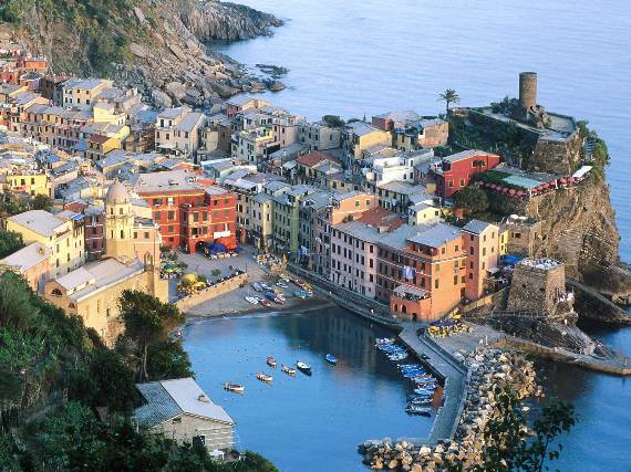 Explore-Stunning-The-Cinque-Terre-town-Of-Vernazza-On-The-Italian-Riviera-24